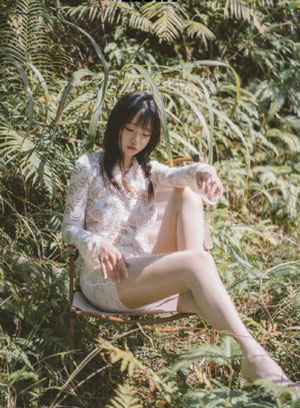 校花掀开裙子让我捅